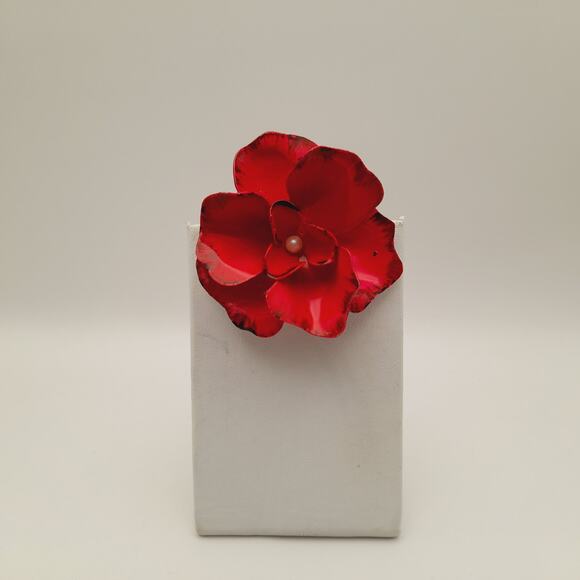 Vintage 1960s Red Enamel Metal Flower 2 1/4 Inches Brooch - Picture 6 of 8